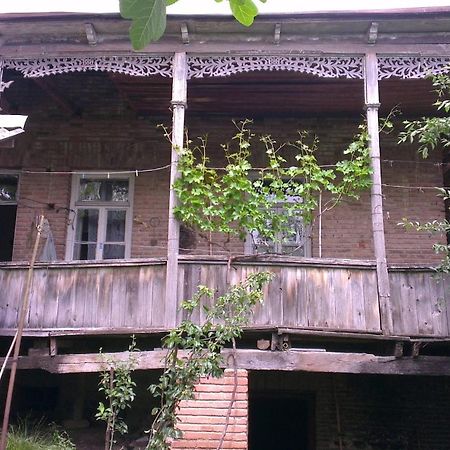 Gia'S Home In Vazisubani Exterior photo